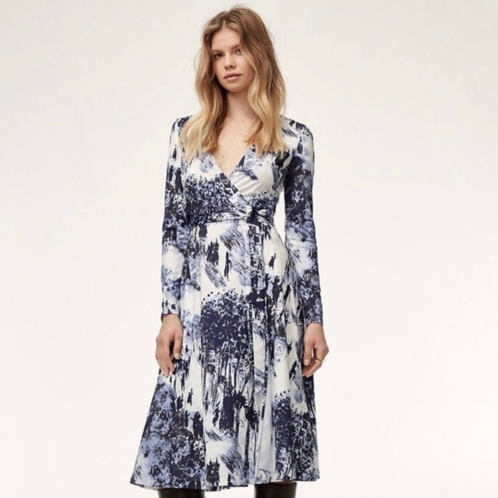 Aritzia Babaton | Tyler Scenic Print Wrap Midi Dress Blue & White | XXS